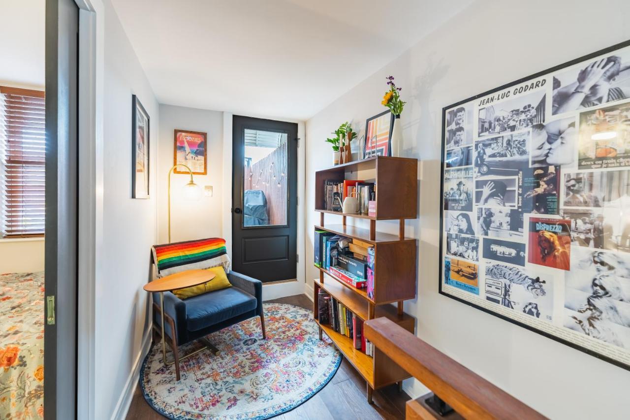 Bedroom In Thoughtfully Decorated East Passyunk * Philadelphia