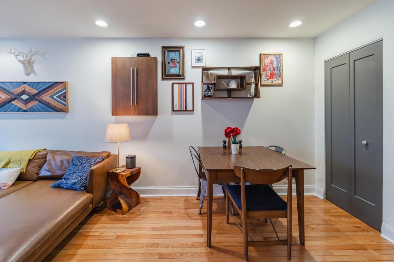 Bedroom In Thoughtfully Decorated East Passyunk Homestay *