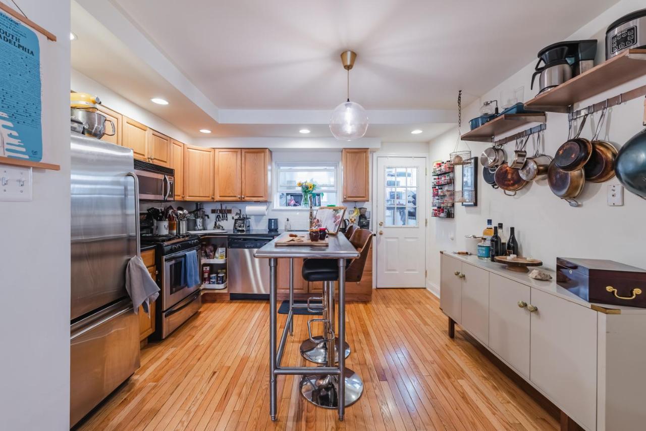 Bedroom In Thoughtfully Decorated East Passyunk *